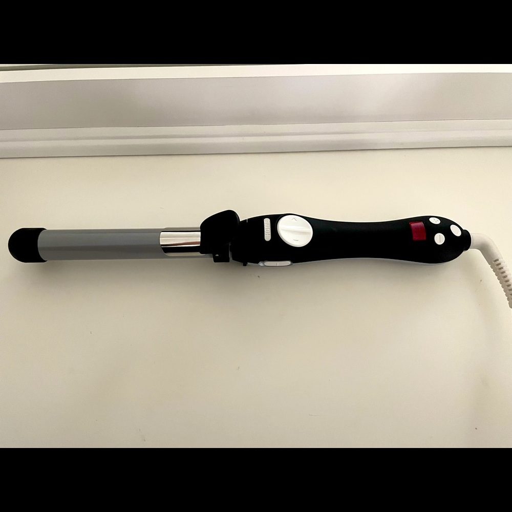 Beachwaver Co. S1 Curling Iron Black